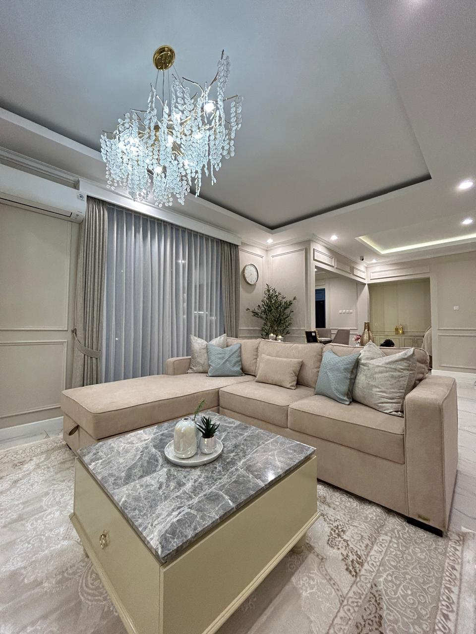 Coffee Table with Storage sebagai Furniture Fungsional dan Estetis